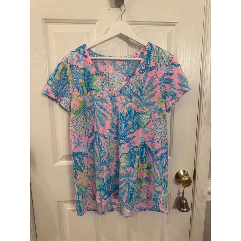 Lilly Pulitzer Etta V-Neck Mandevilla Baby T-Shirt in Hip Nautic sz L NWT